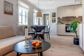 Nyrenoverat gårdshus på havstomt med hög standard, Örnsköldsvik
